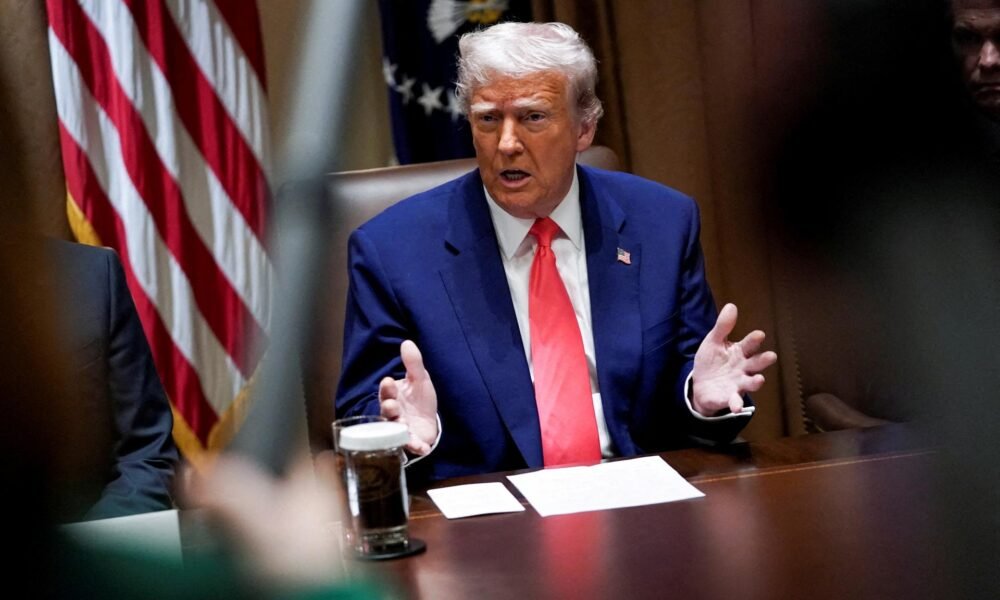 Trump vyzval na okamžitú evakuáciu Teheránu. Irán nemôže mať jadrovú zbraň, povedal