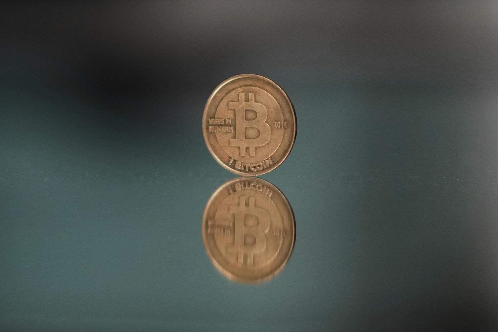 Bitcoin klesol po americkom útoku na iránske jadrové zariadenia pod stotisíc dolárov Bitcoin klesol po americkom útoku na iránske jadrové zariadenia pod stotisíc dolárov