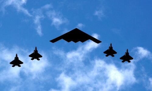USA začali presúvať strategické bombardéry. Trump plánuje rokovanie o národnej bezpečnosti