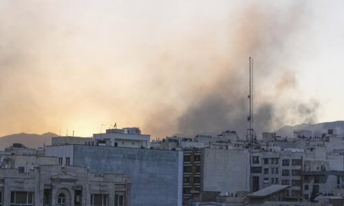 Izrael dokončil ďalšiu vlnu útokov na 20 cieľov v Teheráne, Irán vzápätí odpálil rakety Izrael dokončil ďalšiu vlnu útokov na 20 cieľov v Teheráne, Irán vzápätí odpálil rakety