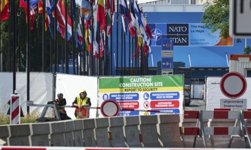 V Haagu zneli protesty proti NATO a vojne s Iránom dva dni pred summitom aliancie