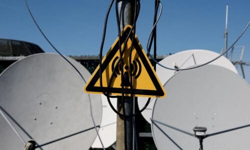 Francúzsko sa stane najväčším investorom satelitného operátora Eutelsat. Konkuruje Muskovmu Starlinku