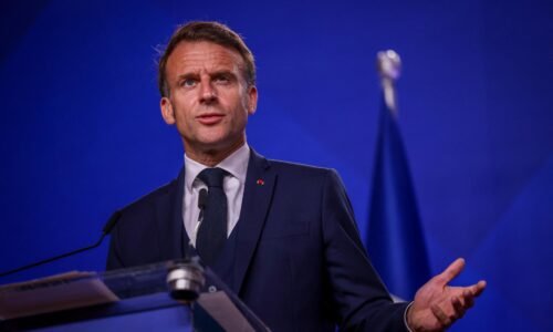 Špirála chaosu musí skončiť, uviedol Macron po iránskom útoku na základňu USA