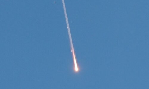 Irán napriek prímeriu vypálil rakety na Izrael, tvrdí armáda
