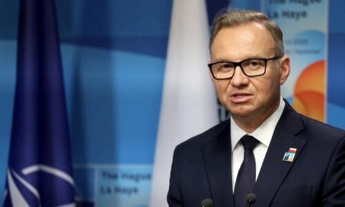 Poľský prezident Duda prišiel na vopred neohlásenú návštevu Kyjeva, stretne sa so Zelenským