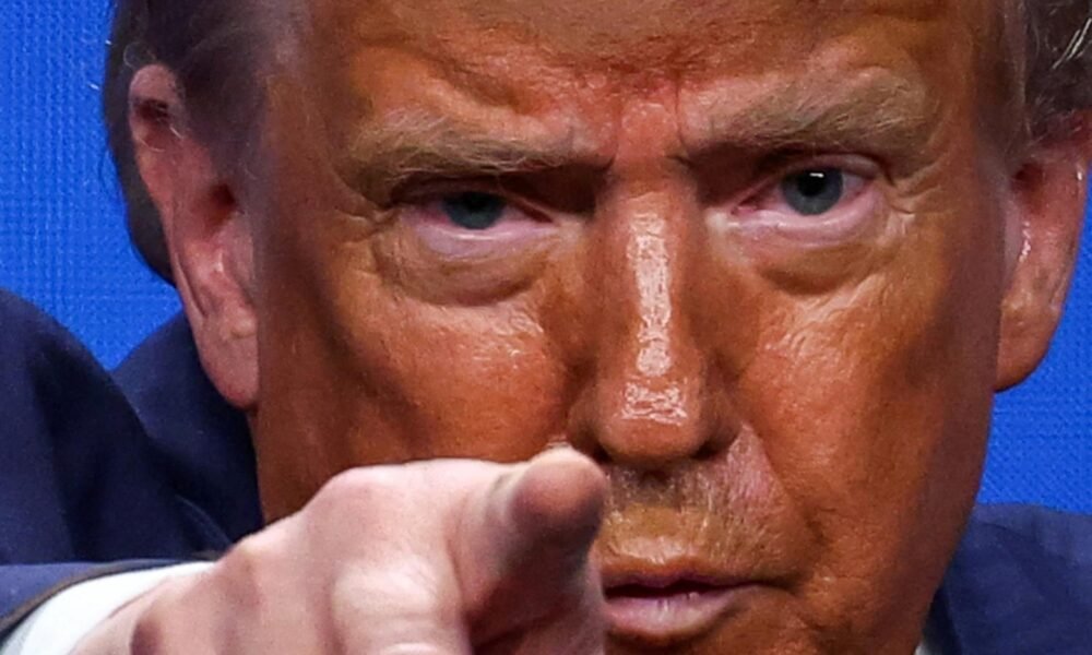 Na summite NATO chválili Trumpa, Aliancia sa vyhla kontroverziám a snažila sa zapáčiť šéfovi Bieleho domu