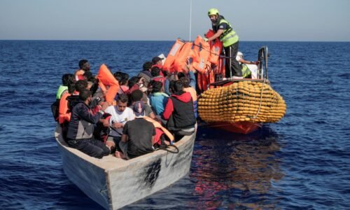 Nemecko už nebude financovať skupiny, ktoré zachraňovali migrantov cestujúcich z Afriky do Európy