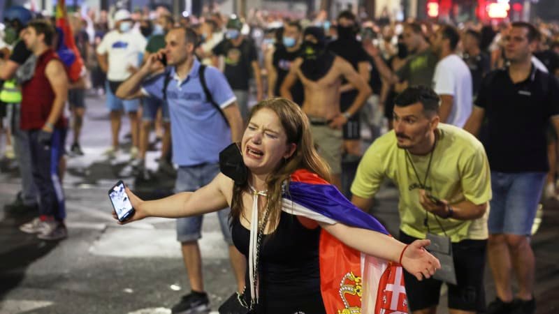 Drsné záběry z Bělehradu. Srbská policie se ostře střetla s protivládními demonstranty Drsné záběry z Bělehradu. Srbská policie se ostře střetla s protivládními demonstranty