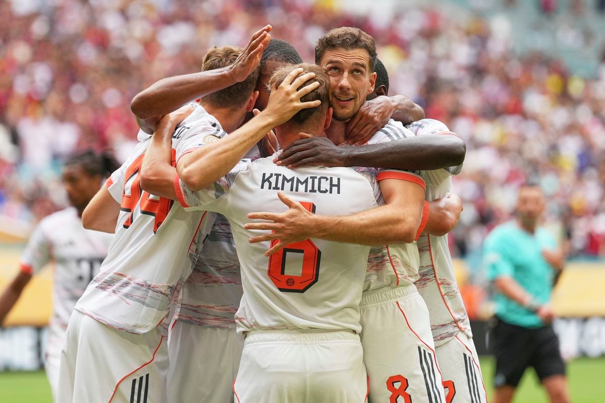 Vo štvrťfinále bude súboj európskych gigantov. Bayern si poradil s Brazílčanmi v šesťgólovom zápase