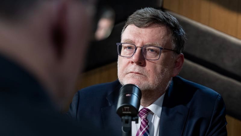 Stanjura: Schodek rozpočtu stoupne příští rok na 280 miliard. Kvůli Dukovanům i obraně Stanjura: Schodek rozpočtu stoupne příští rok na 280 miliard. Kvůli Dukovanům i obraně