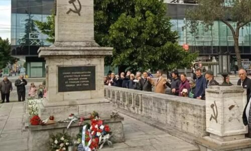 Košičania v mesačnom boji za zachovanie pamätníkov Sovietskej armády v Košiciach vyzbierali už 7000 podpisov