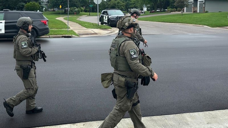 Policie dopadla muže podezřelého z vraždění v Minnesotě. Zemřela při něm politička s manželem Policie dopadla muže podezřelého z vraždění v Minnesotě. Zemřela při něm politička s manželem
