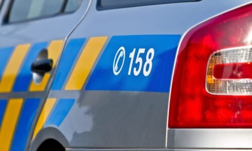 Hrozivé následky nehody tří aut na Tachovsku: Řidička dostala smyk, střet s BMW nepřežila Hrozivé následky nehody tří aut na Tachovsku: Řidička dostala smyk, střet s BMW nepřežila