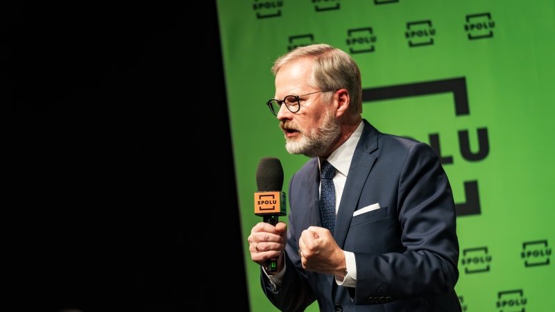 Horko na Fialově debatě: Aktivista na něj křičel kvůli Izraeli. Pazderková muže umravňovala Horko na Fialově debatě: Aktivista na něj křičel kvůli Izraeli. Pazderková muže umravňovala