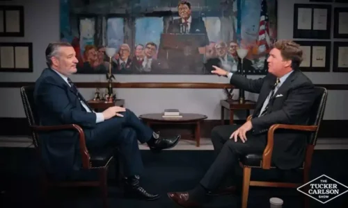 Carlson zničil senátora: “Neviete nič o Iráne a idete zvrhnúť jeho vládu?”