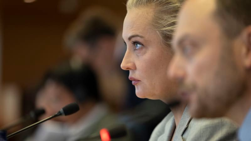 Navalná: Na Rusy uplatňuje Evropa kolektivní vinu. Ale zdaleka ne všichni stojí za Putinem Navalná: Na Rusy uplatňuje Evropa kolektivní vinu. Ale zdaleka ne všichni stojí za Putinem