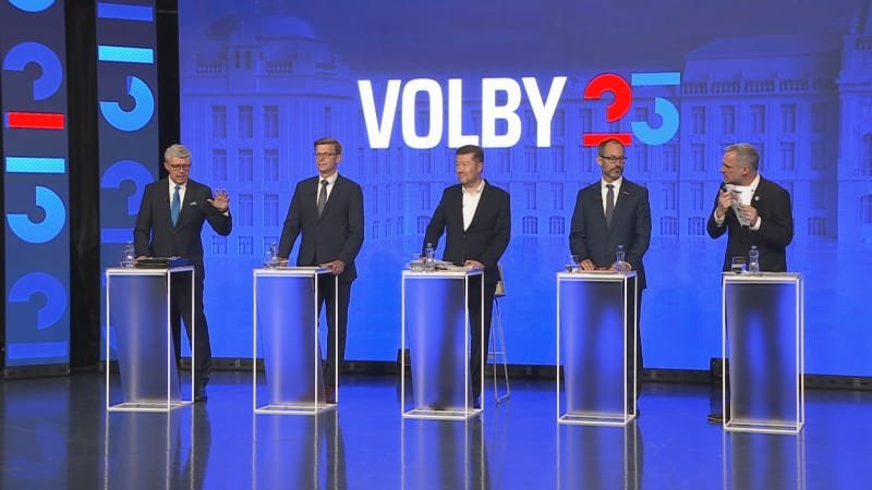 Debata 100 dní do voleb přinesla přestřelku názorů. Unavený Farský i Konečná v říši divů Debata 100 dní do voleb přinesla přestřelku názorů. Unavený Farský i Konečná v říši divů