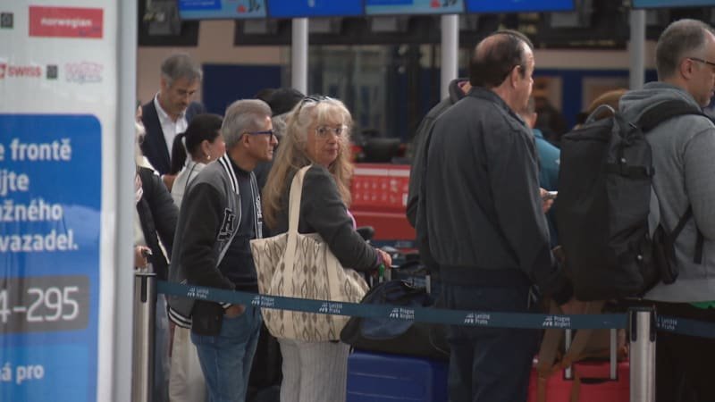 Letiště krok za krokem: Jak na odbavení, co nepatří do batohu a proč nebalit kufr do fólie? Letiště krok za krokem: Jak na odbavení, co nepatří do batohu a proč nebalit kufr do fólie?