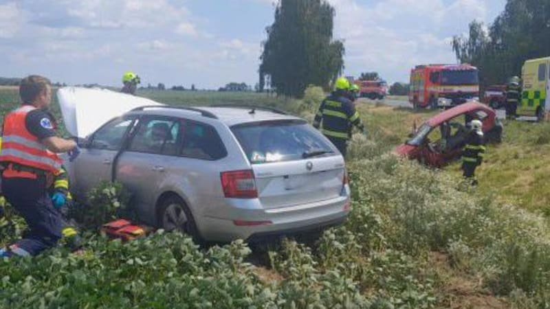 Vážné nehody na silnicích: Na Kladensku zemřel motorkář, v Třebovli zasahovaly dva vrtulníky Vážné nehody na silnicích: Na Kladensku zemřel motorkář, v Třebovli zasahovaly dva vrtulníky