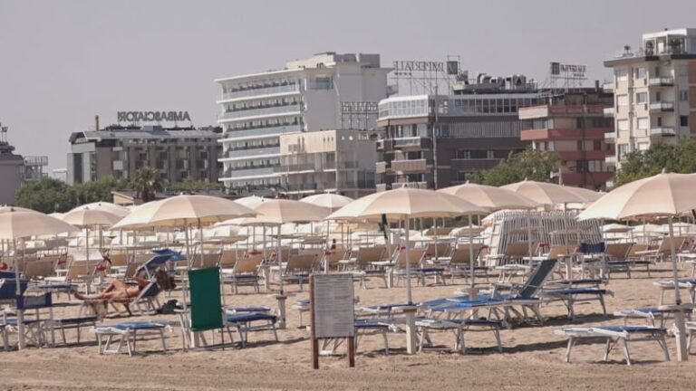 Pivo za 150 a slunečník za pětistovku. kolik zaplatíte v itálii za špagety, kafe či zmrzlinu?