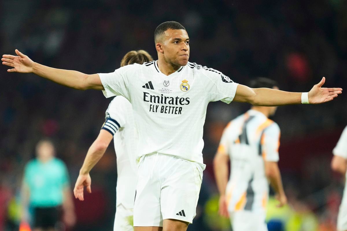 Real Madrid potrebuje Kyliana Mbappého. Tréner Alonso: Je jeden z najlepších na svete