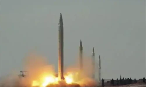 Mier skončil: Húsíovia začali boj proti americkým lodiam v Červenom mori. Irán bombarduje Haifu