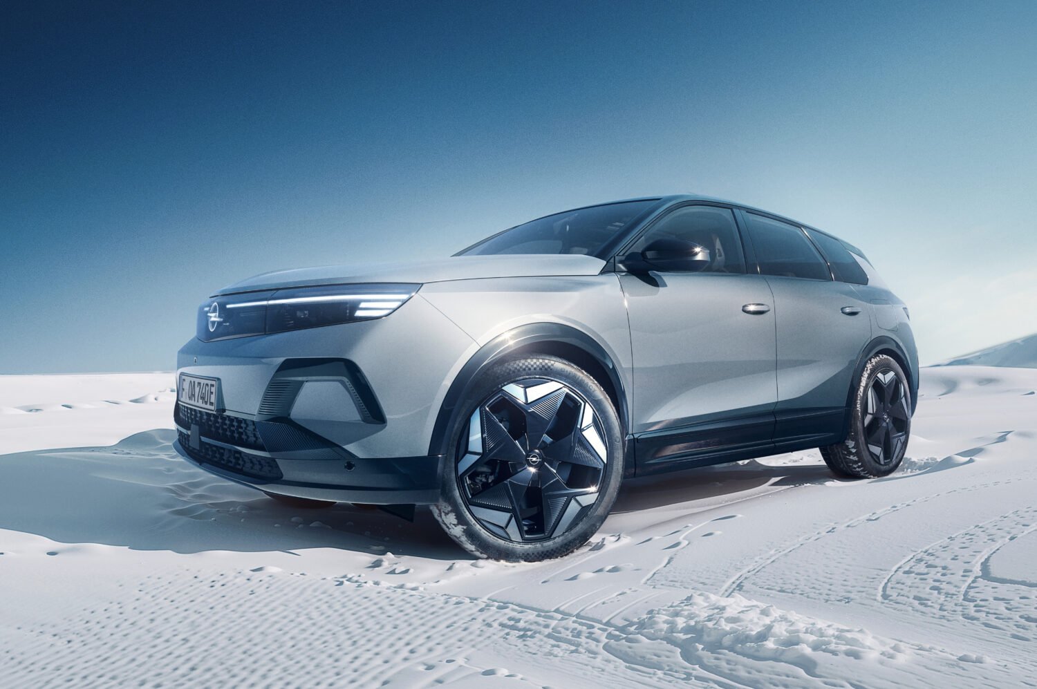 Opel Grandland Electric AWD: S pohonom všetkých kolies! Opel Grandland Electric AWD: S pohonom všetkých kolies!