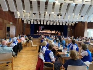 Prehliadka folklórnych súborov Slnko v nás má za sebou krásnych 15 rokov Prehliadka folklórnych súborov Slnko v nás má za sebou krásnych 15 rokov