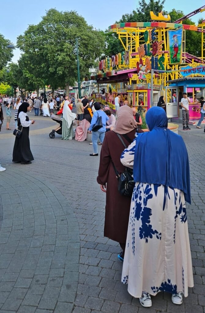 Oslava Íd al-adhá v Evropě: Ve Švédsku jej prohlásili „švédským svátkem,“ v Rakousku slavili muslimové ve vídeňském Prátru Oslava Íd al-adhá v Evropě: Ve Švédsku jej prohlásili „švédským svátkem,“ v Rakousku slavili muslimové ve vídeňském Prátru