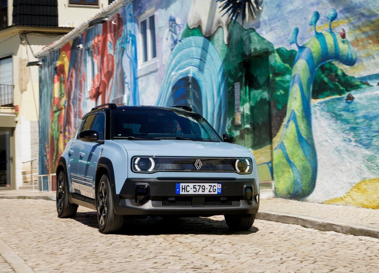 Renault 4 E-Tech Electric: Dostupný už aj na Slovensku! Renault 4 E-Tech Electric: Dostupný už aj na Slovensku!
