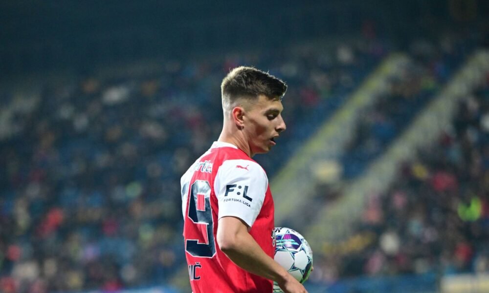 Na slaviu to ani v tejto sezóne nebude. michal tomič strávi ďalší ročník na hosťovaní