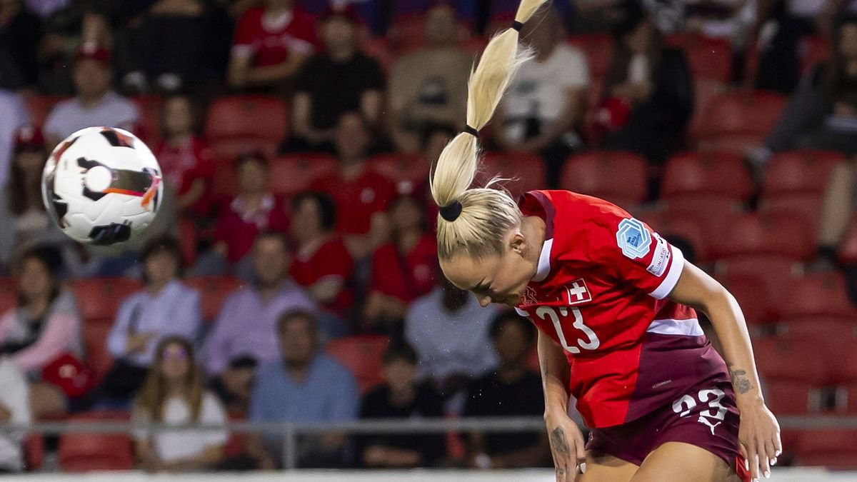 Chlapčenský tím ponížil ženskú reprezentáciu. Futbalový zväz sa výsledok snažil utajiť Chlapčenský tím ponížil ženskú reprezentáciu. Futbalový zväz sa výsledok snažil utajiť