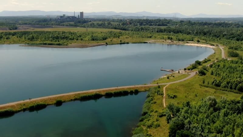 Karvinské moře boduje: Koupání jako na Jadranu i čistá voda bez sinic, pochvalují si lidé Karvinské moře boduje: Koupání jako na Jadranu i čistá voda bez sinic, pochvalují si lidé