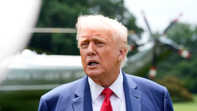 Zachránil jsem Chameneího před velmi ošklivou smrtí, řekl Trump. Nevyloučil další útoky na Írán Zachránil jsem Chameneího před velmi ošklivou smrtí, řekl Trump. Nevyloučil další útoky na Írán