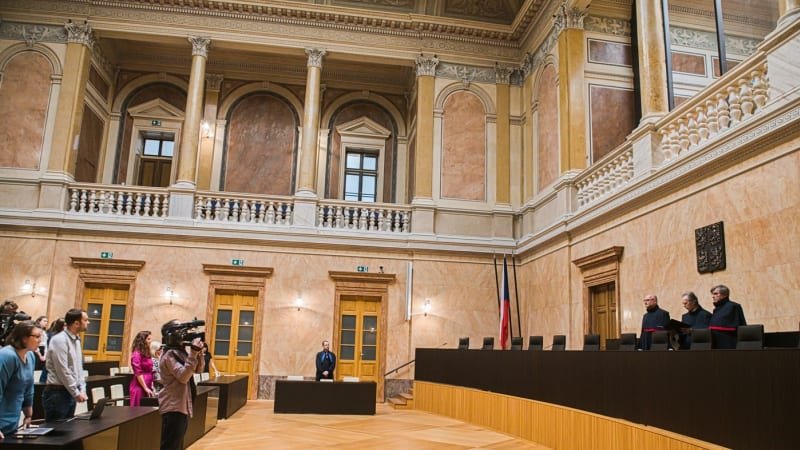 Přísnější podmínky pro předčasné důchody platí. Vládní koalice je uhájila u Ústavního soudu Přísnější podmínky pro předčasné důchody platí. Vládní koalice je uhájila u Ústavního soudu