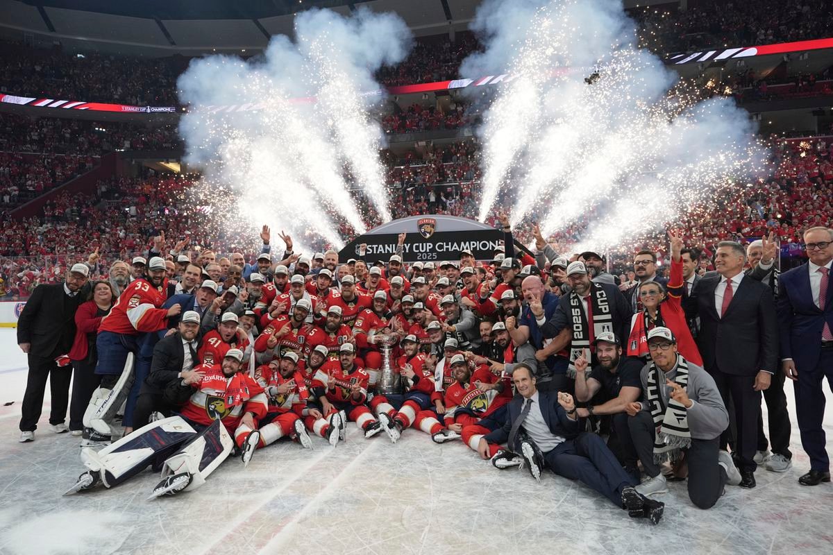 Ako poskladať NHL dynastiu a ako to dokázala Florida? Odvážne trejdy, voľní hráči a Lotyš z Liberca