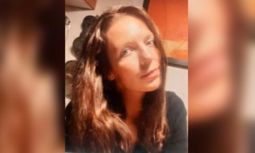 Policisté pátrají po Gabriele z Tehova u Prahy. Může mít u sebe nůž, hrozí sebevraždou