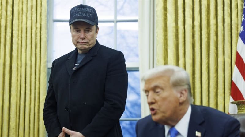 Je to odporný hnus, obul se Musk do Trumpa. Miliardáře rozzuřil „zákon nadívaný vepřovým“
