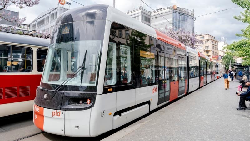 Jízda tramvají v Praze bude v létě pohodlnější, slibuje Hřib. Klimatizaci bude mít více vozů Jízda tramvají v Praze bude v létě pohodlnější, slibuje Hřib. Klimatizaci bude mít více vozů