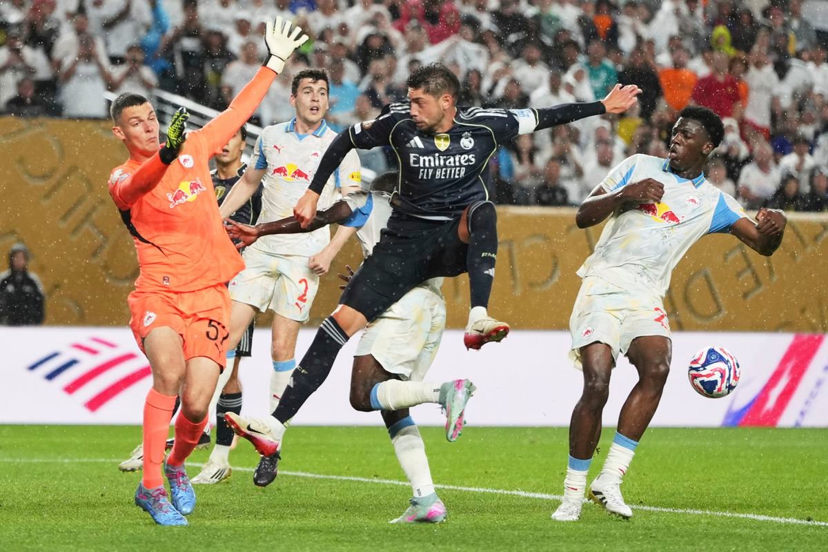 VIDEO Real Madrid uťal nádeje záhadného účastníka MS klubov a vybojoval si postup VIDEO Real Madrid uťal nádeje záhadného účastníka MS klubov a vybojoval si postup