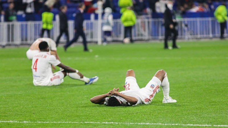 Šok pro slavný Olympique Lyon. Bývalý klub Baroše míří kvůli finančním problémům do druhé ligy Šok pro slavný Olympique Lyon. Bývalý klub Baroše míří kvůli finančním problémům do druhé ligy