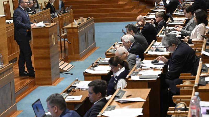 Slovní hodnocení žáků ve škole? Senát to odmítl, doporučil i další změny poslanecké novely Slovní hodnocení žáků ve škole? Senát to odmítl, doporučil i další změny poslanecké novely