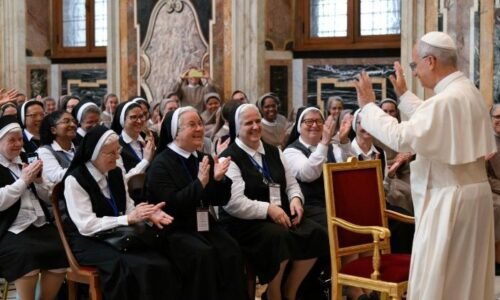 Pápež ženským reholiam: Buďte zakorenené v Kristovi, aby ste rozsievali dobro