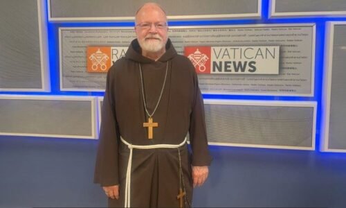 Kard. O’Malley: Cirkev kladie obete a ich rodiny na prvé miesto