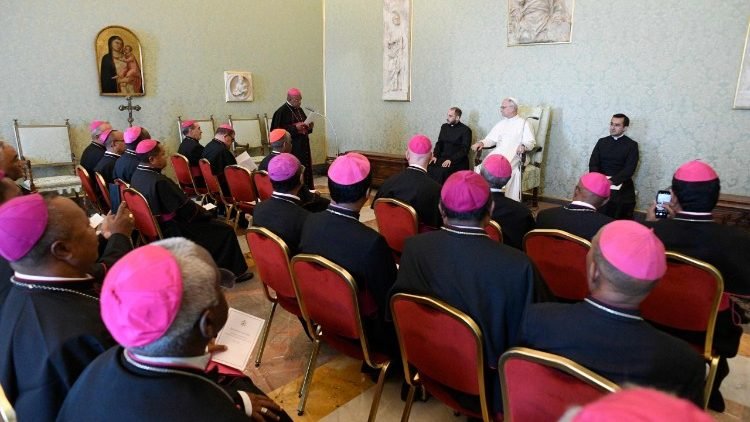 Pápež Lev XIV. biskupom z Madagaskaru: Buďte pútnikmi nádeje a pastiermi srdca, ktoré nikdy nezabúda na chudobných Pápež Lev XIV. biskupom z Madagaskaru: Buďte pútnikmi nádeje a pastiermi srdca, ktoré nikdy nezabúda na chudobných
