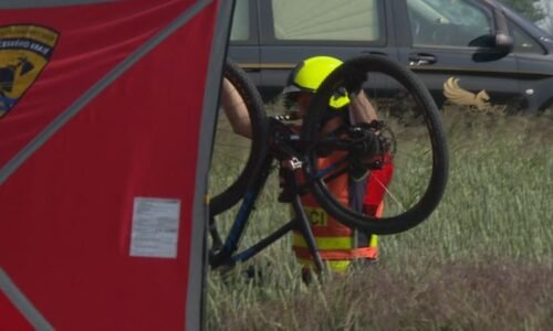 Mrtvý cyklista nedaleko od Prahy: Zřejmě nedal přednost, lékaři ho již nedokázali zachránit