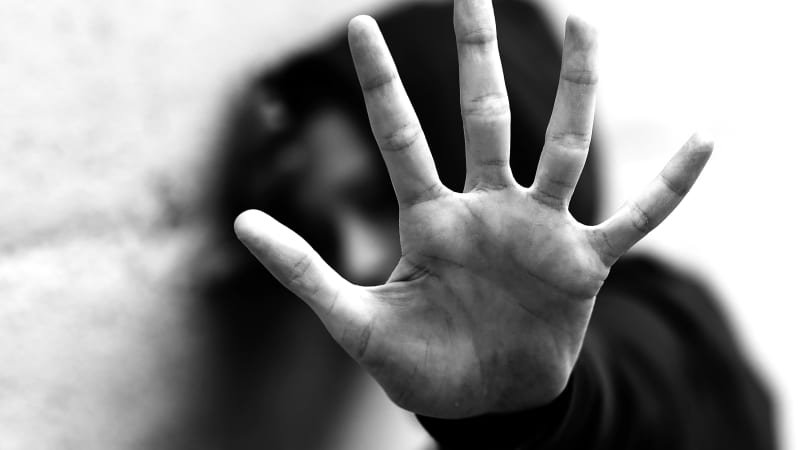 Matka z Liberecka měla prodávat děti lékaři. Sledovala jejich zneužívání, teď jí hrozí 12 let Matka z Liberecka měla prodávat děti lékaři. Sledovala jejich zneužívání, teď jí hrozí 12 let