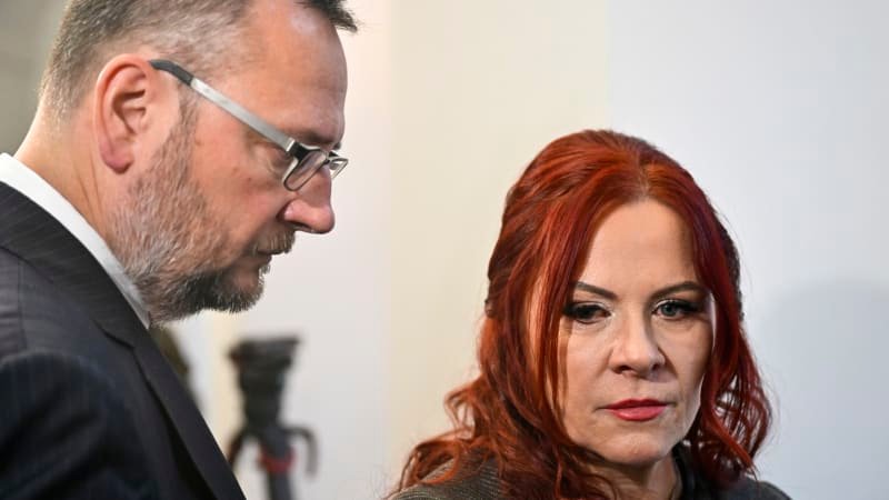 Expremiér Nečas se rozvádí. Stres ze soudů se podepsal na vztahu i psychice, řekla Nečasová