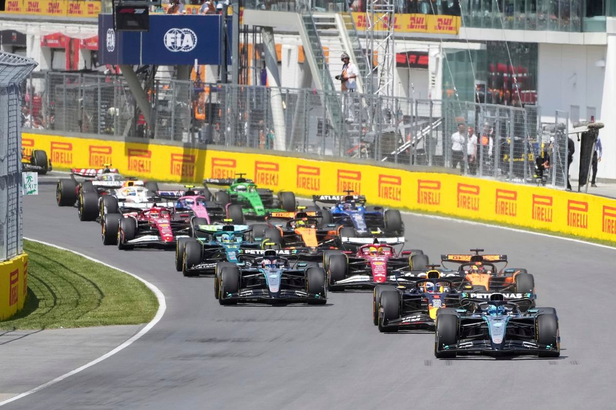VIDEO Veľká cena Kanady: Russell narušil hegemóniu Red Bullu a McLarenu, Norris mal kolíziu s Piastrim VIDEO Veľká cena Kanady: Russell narušil hegemóniu Red Bullu a McLarenu, Norris mal kolíziu s Piastrim