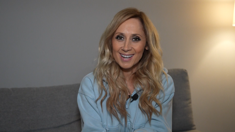 Lara Fabian EXKLUZIVNĚ: Hvězdná zpěvačka se vrací do Prahy. Promluvila o fanoušcích i vaření Lara Fabian EXKLUZIVNĚ: Hvězdná zpěvačka se vrací do Prahy. Promluvila o fanoušcích i vaření